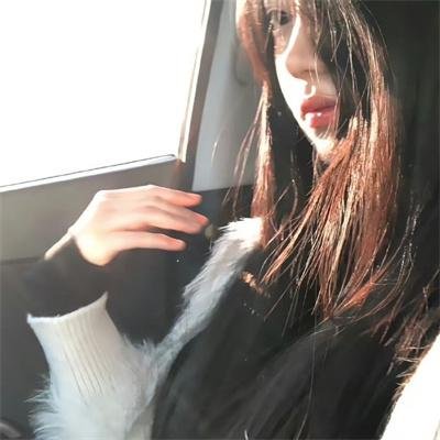 觉醒后女配转身抱上反派大腿